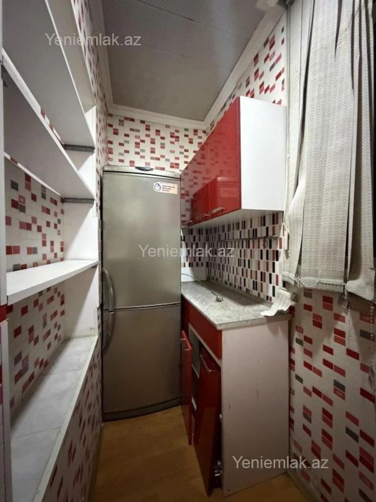 Satılır 2 otaqlı köhnə tikili 40 m²