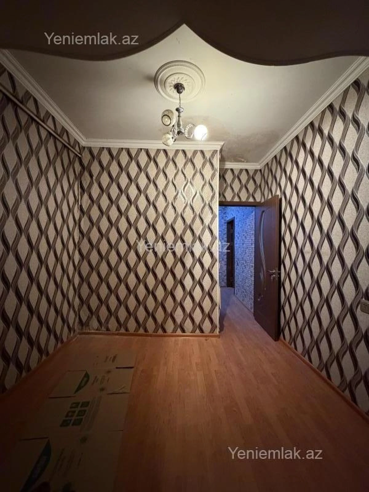 Satılır 2 otaqlı köhnə tikili 40 m²