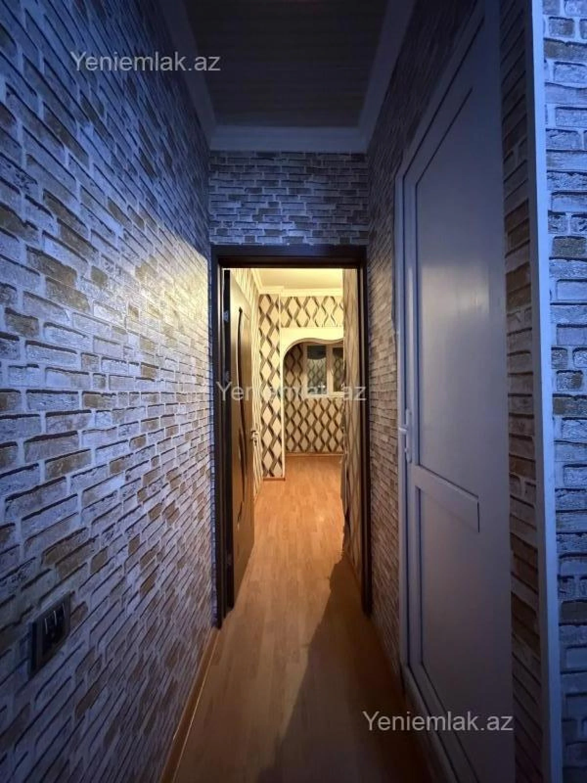 Satılır 2 otaqlı köhnə tikili 40 m²