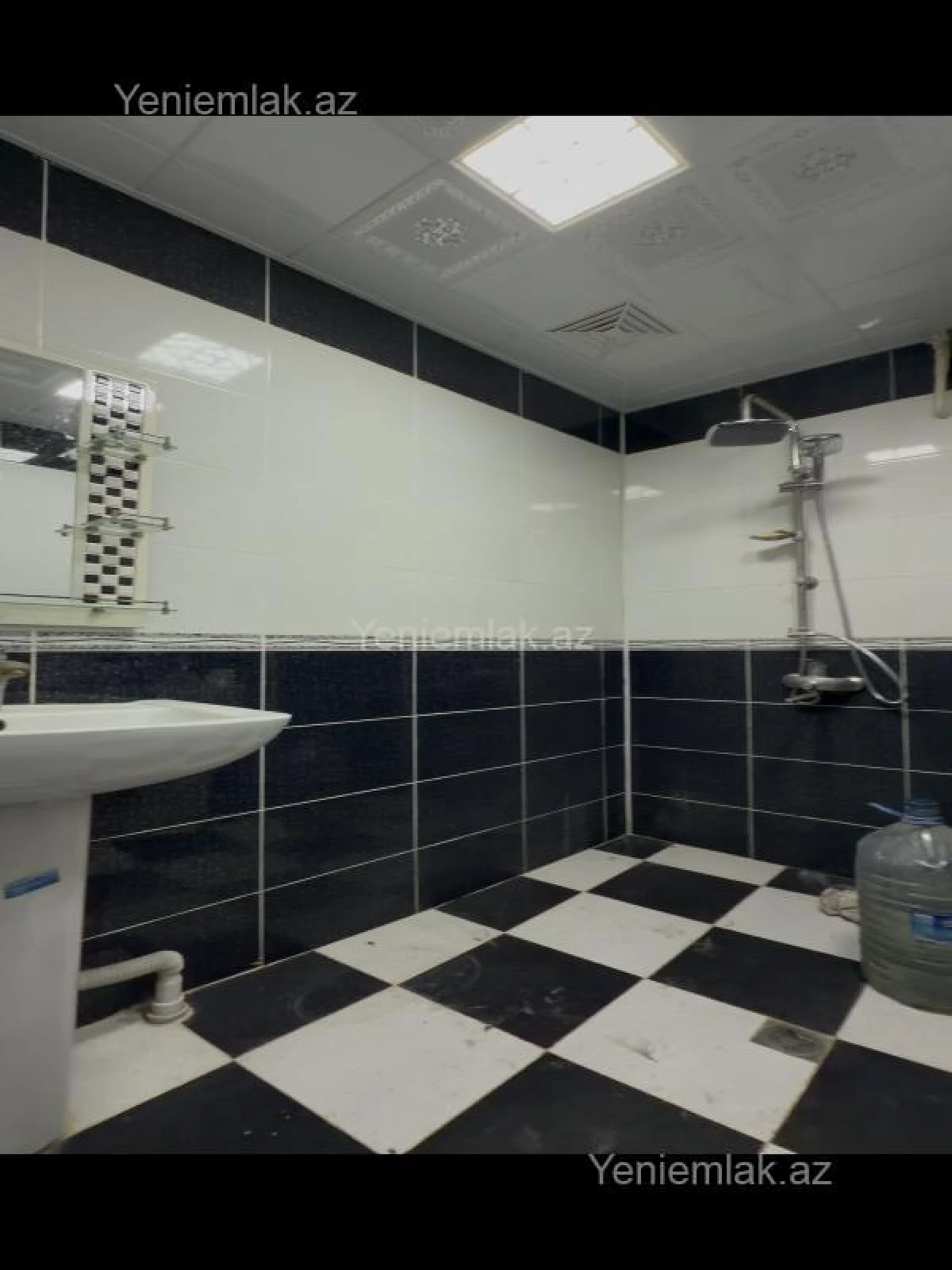 Satılır 2 otaqlı köhnə tikili 40 m²