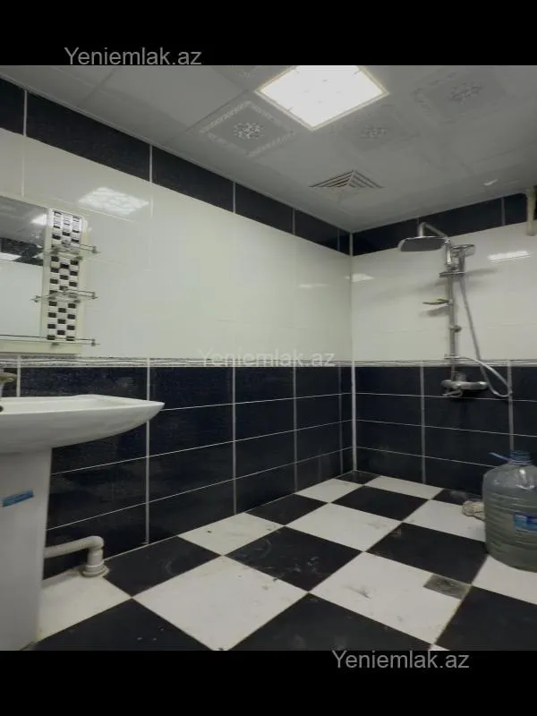 Satılır 2 otaqlı köhnə tikili 40 m²