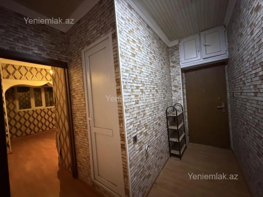 Satılır 2 otaqlı köhnə tikili 40 m²