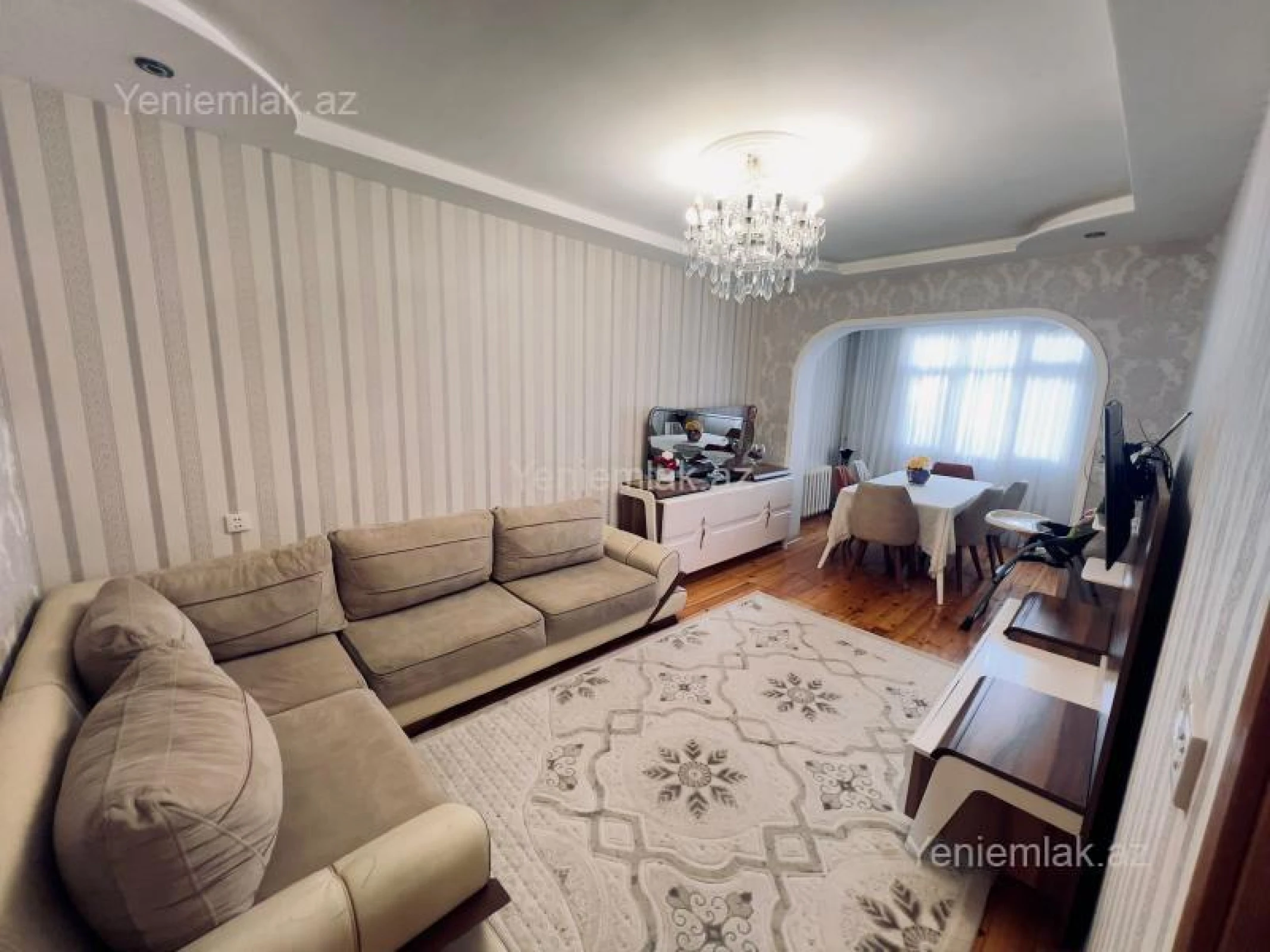 Satılır 4 otaqlı köhnə tikili 115 m²