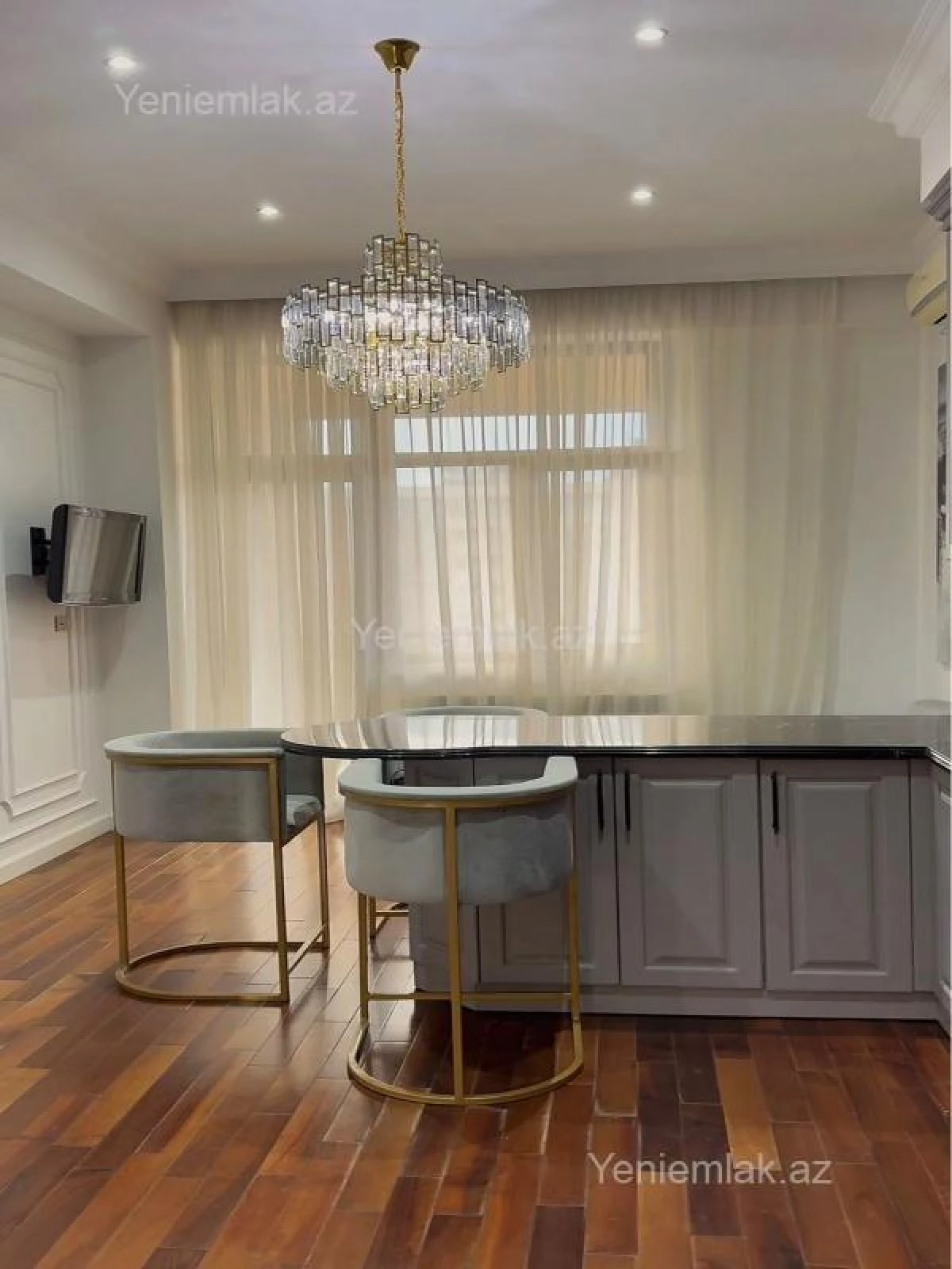 Satılır 4 otaqlı yeni tikili 254 m²