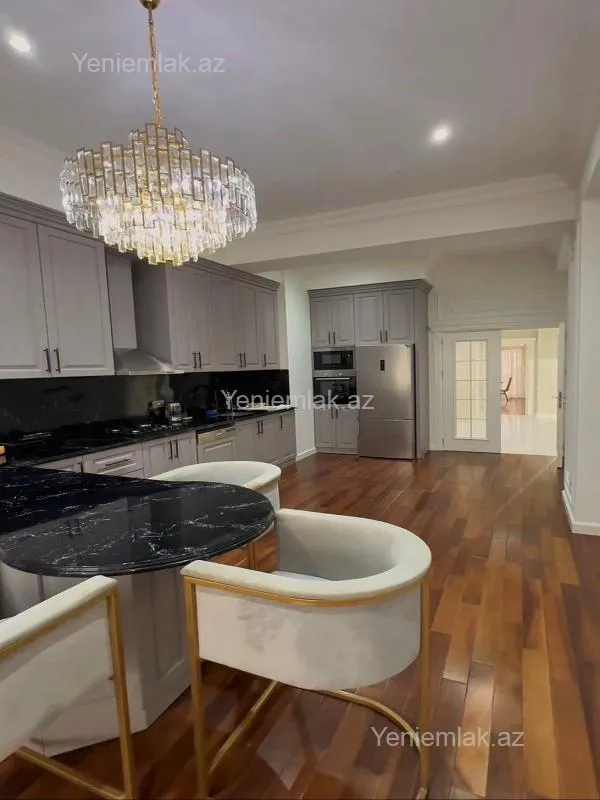 Satılır 4 otaqlı yeni tikili 254 m²