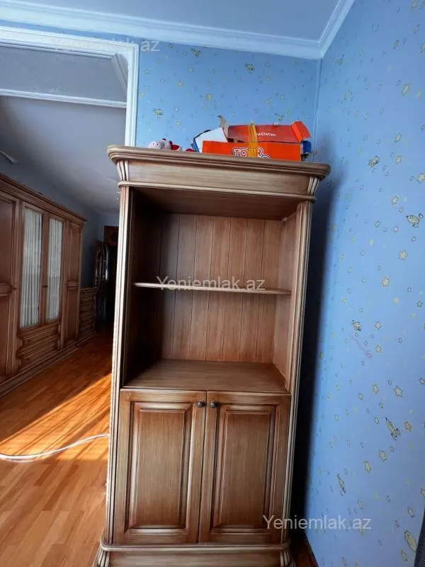 Satılır 3 otaqlı köhnə tikili 110 m²