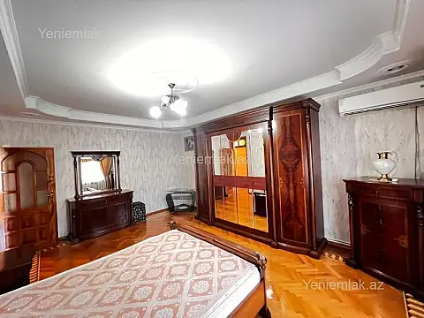 Satılır 3 otaqlı köhnə tikili 110 m²