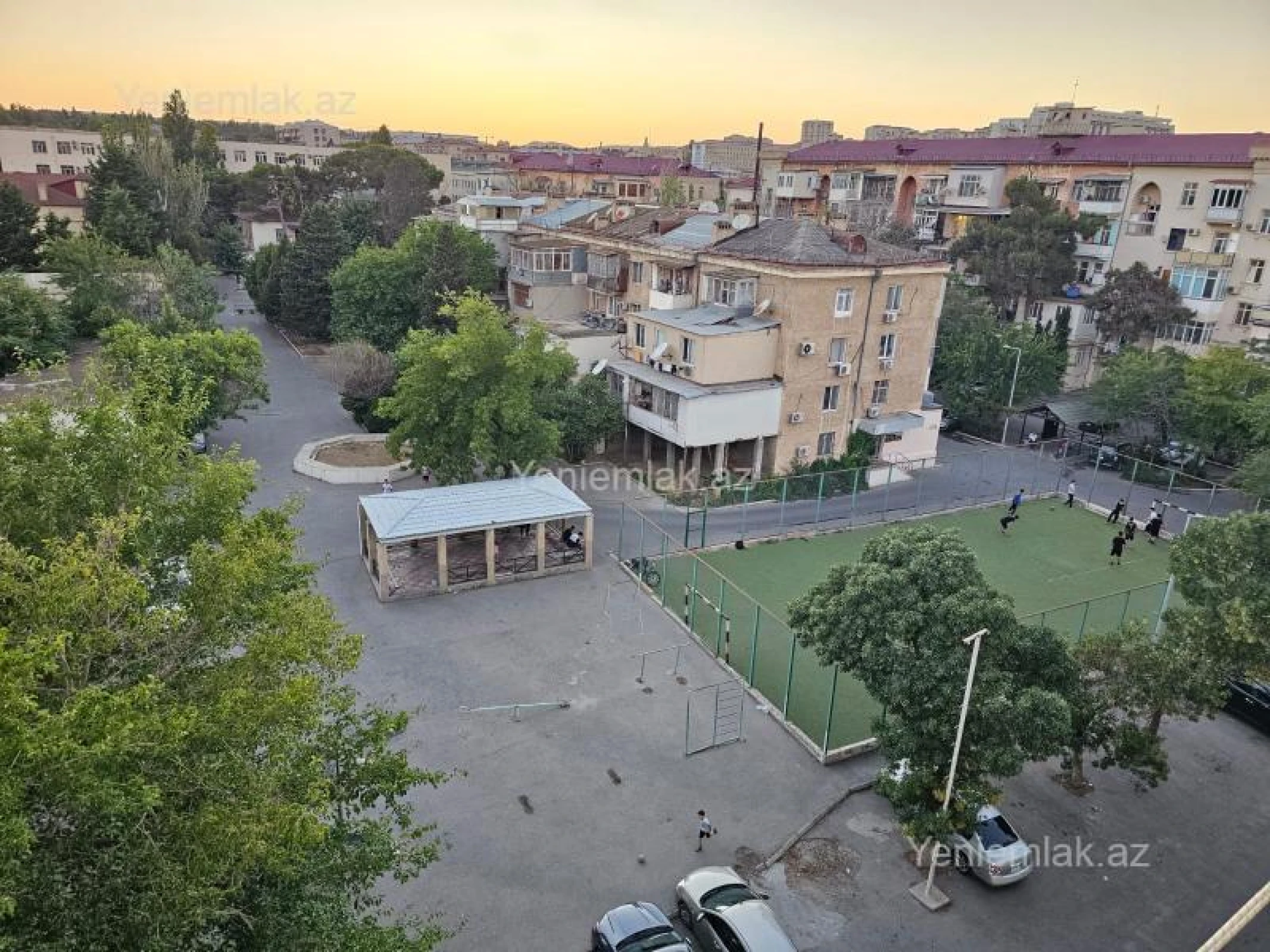 Satılır 3 otaqlı köhnə tikili 110 m²