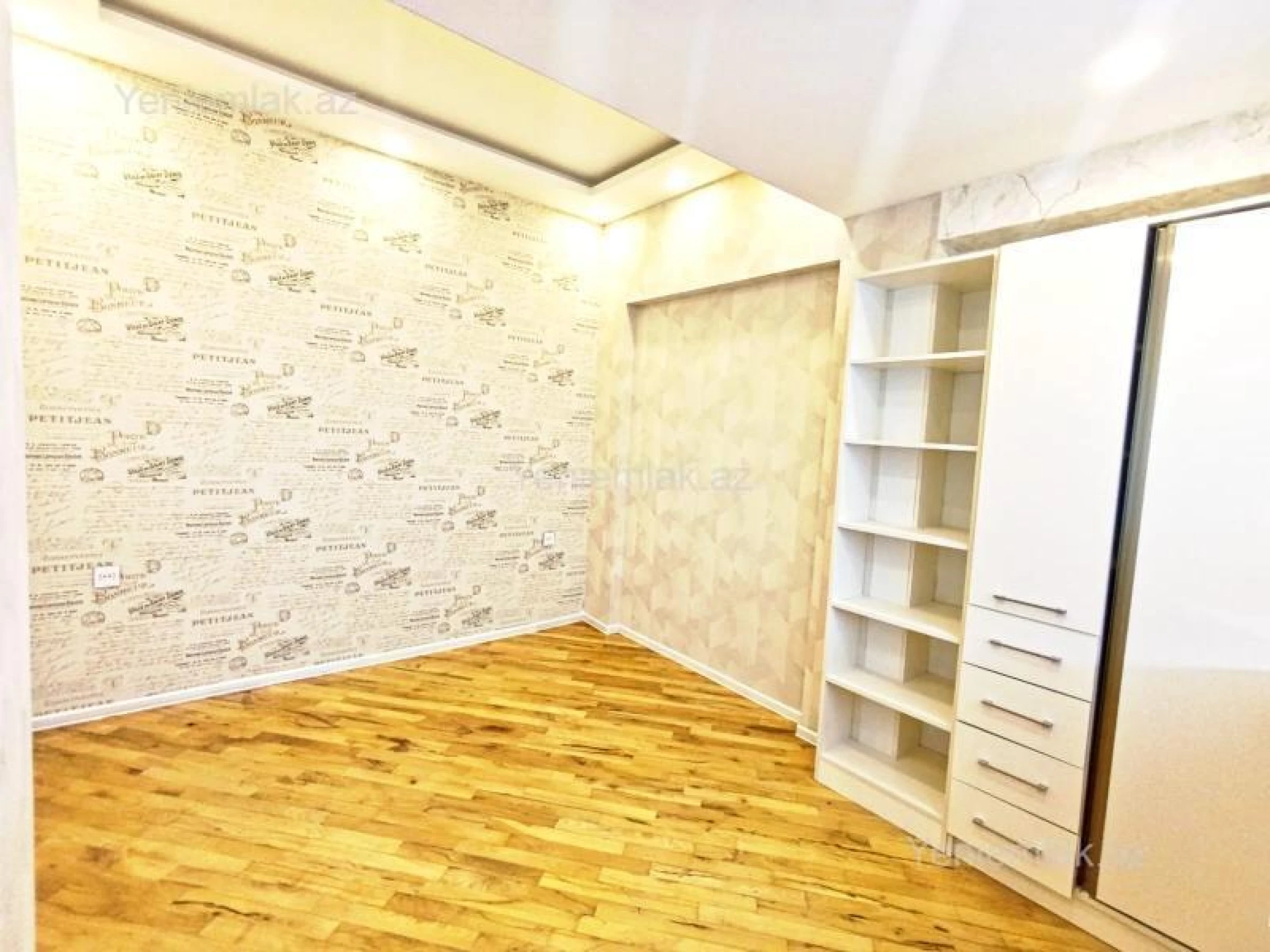 Satılır 3 otaqlı yeni tikili 97 m²