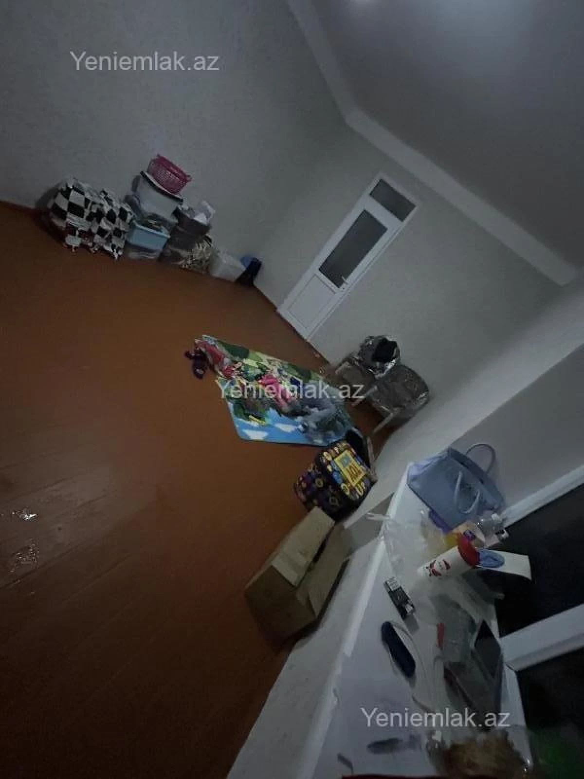 Satılır 1 otaqlı köhnə tikili 32 m²