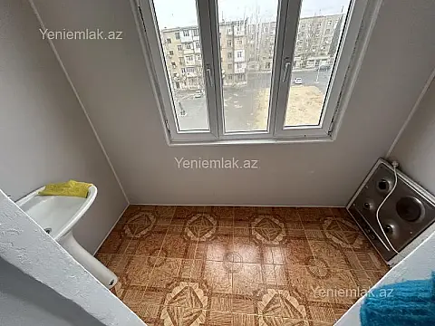 Satılır 1 otaqlı köhnə tikili 32 m²