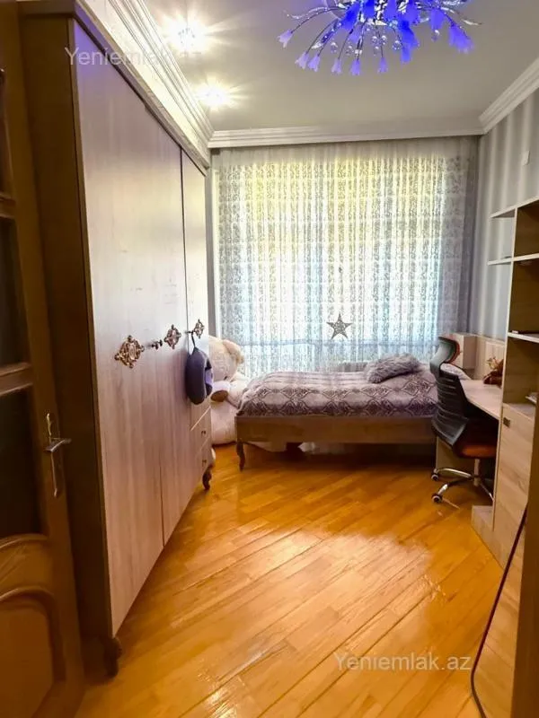 Satılır 3 otaqlı yeni tikili 100 m²