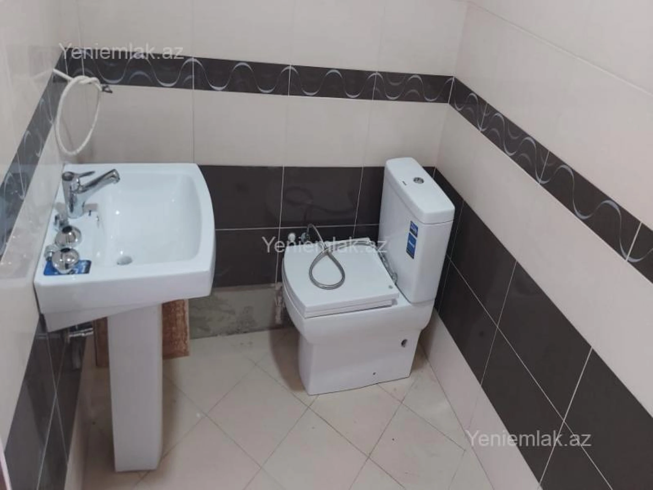 Satılır 4 otaqlı həyət evi 130 m²