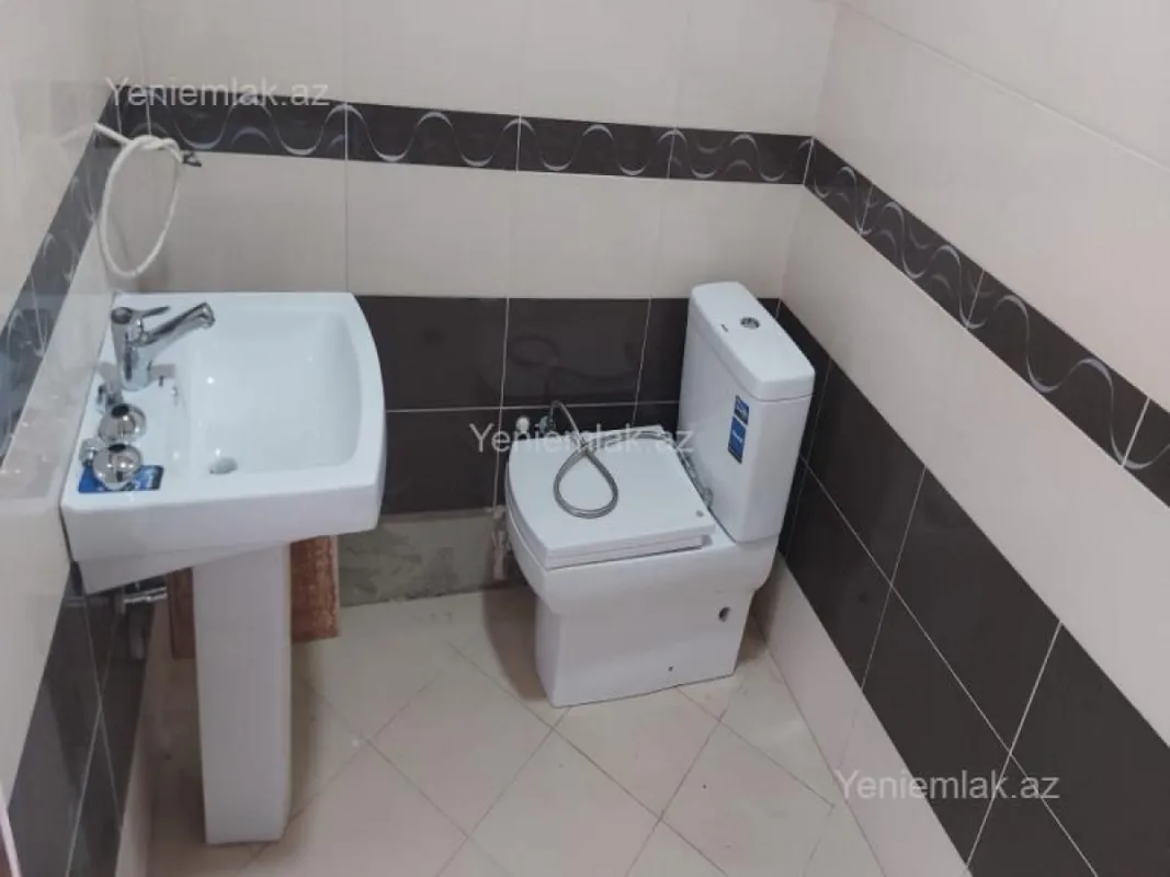 Satılır 4 otaqlı həyət evi 130 m²