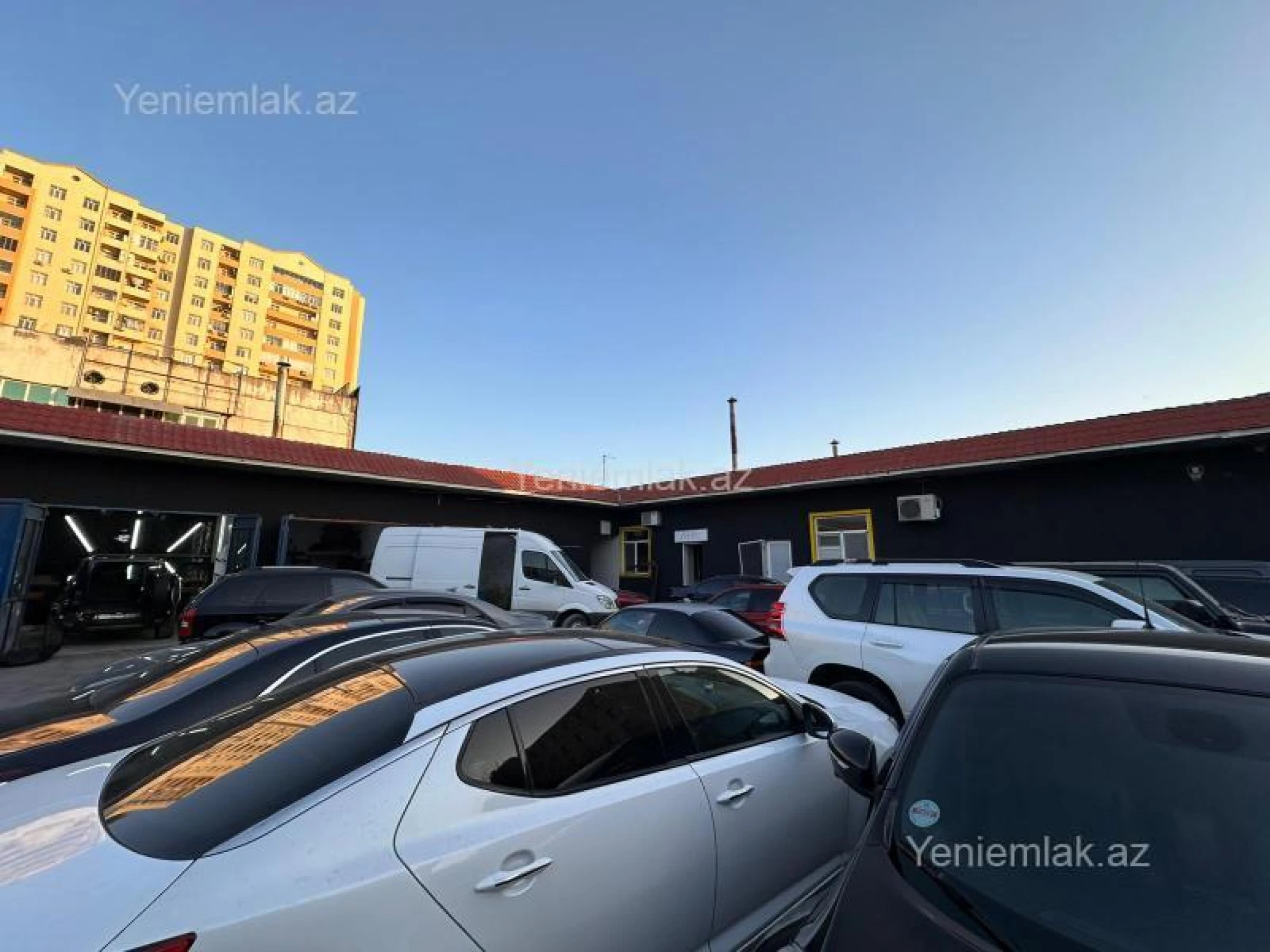 Satılır 10 otaqlı obyekt 1850 m²