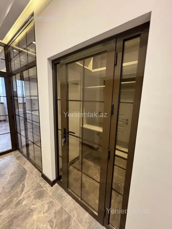 Satılır 3 otaqlı yeni tikili 135 m²