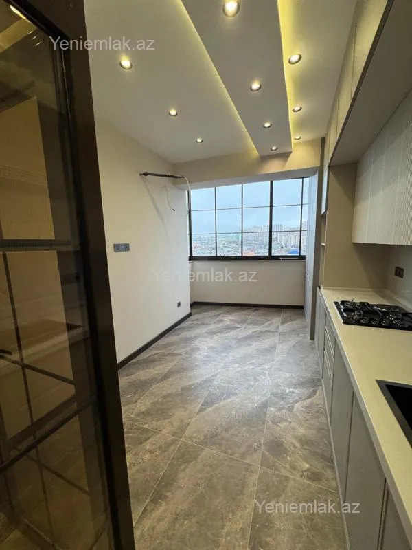 Satılır 3 otaqlı yeni tikili 135 m²