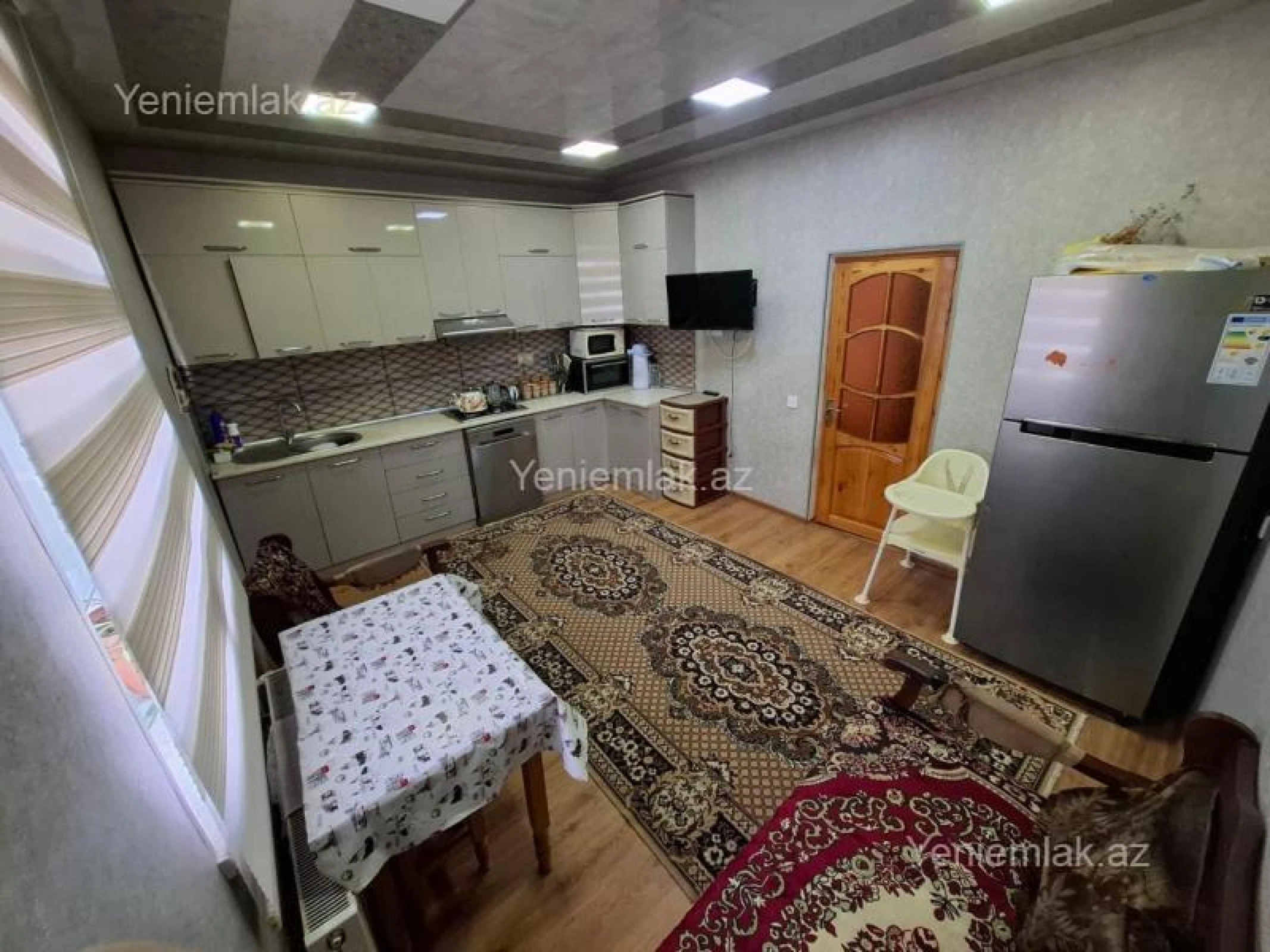Satılır 5 otaqlı həyət evi 207 m²