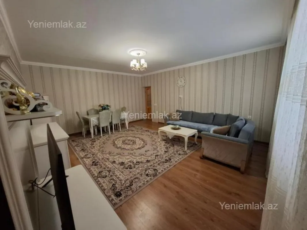 Satılır 5 otaqlı həyət evi 207 m²