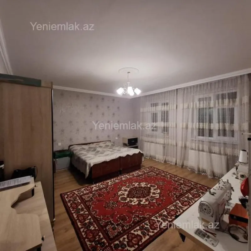 Satılır 5 otaqlı həyət evi 207 m²