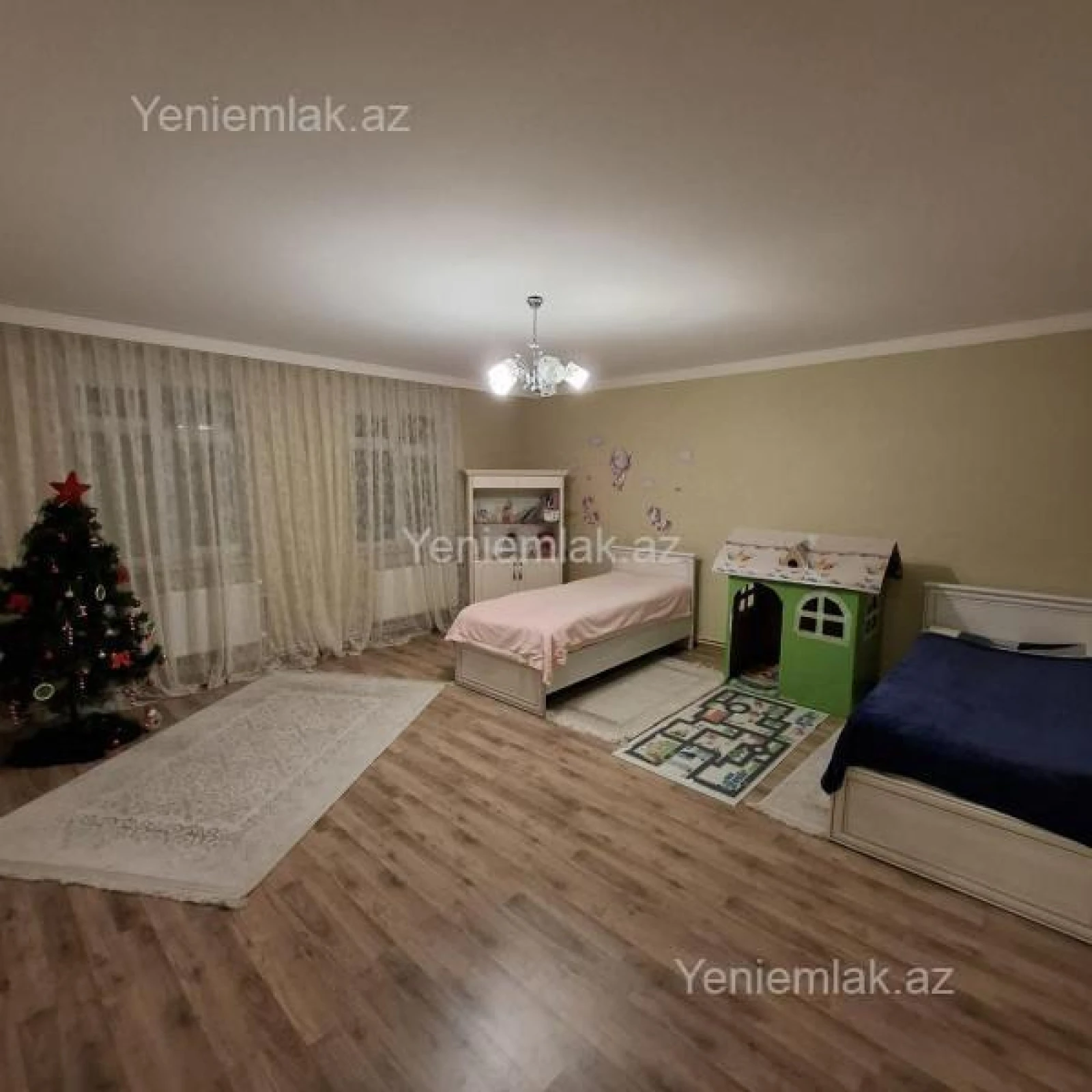 Satılır 5 otaqlı həyət evi 207 m²