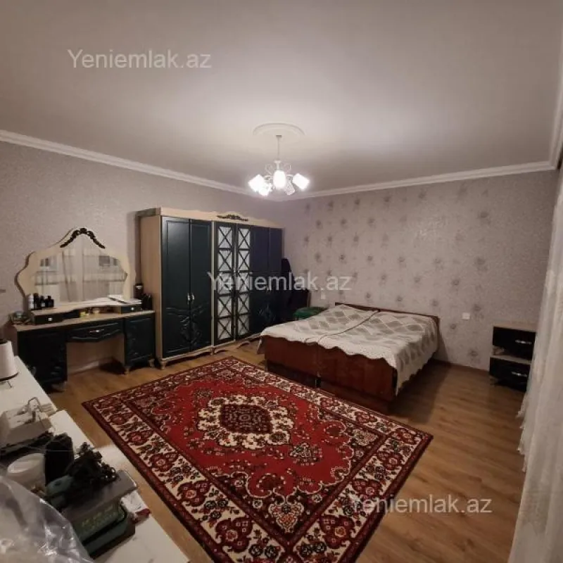 Satılır 5 otaqlı həyət evi 207 m²