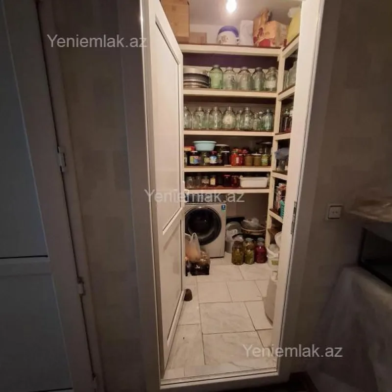 Satılır 5 otaqlı həyət evi 207 m²