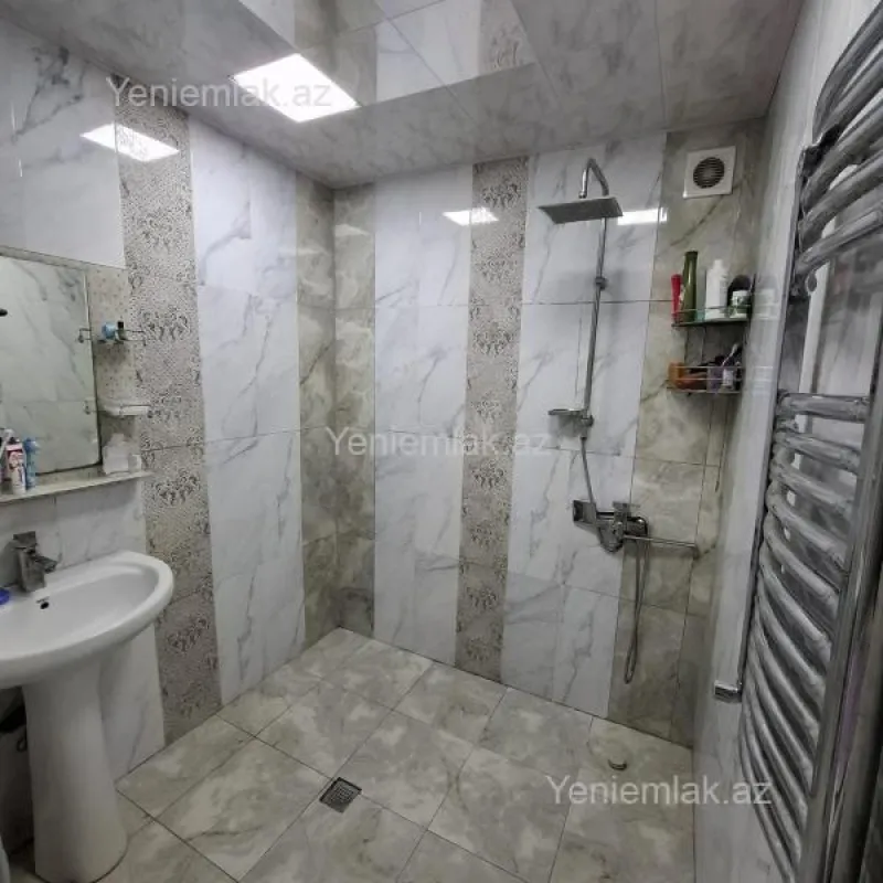 Satılır 5 otaqlı həyət evi 207 m²