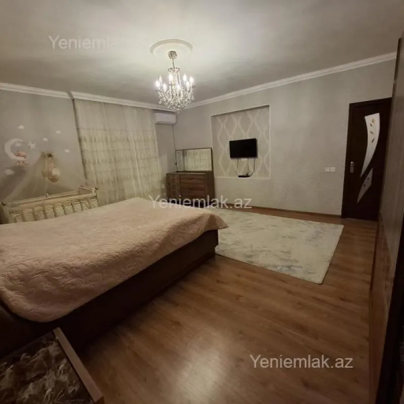 Satılır 5 otaqlı həyət evi 207 m²