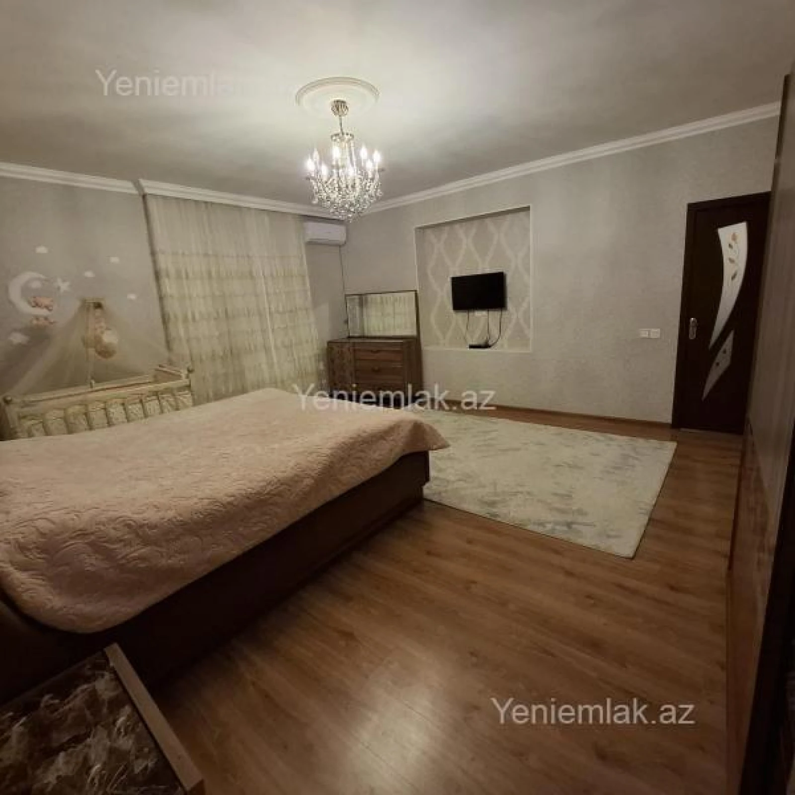 Satılır 5 otaqlı həyət evi 207 m²