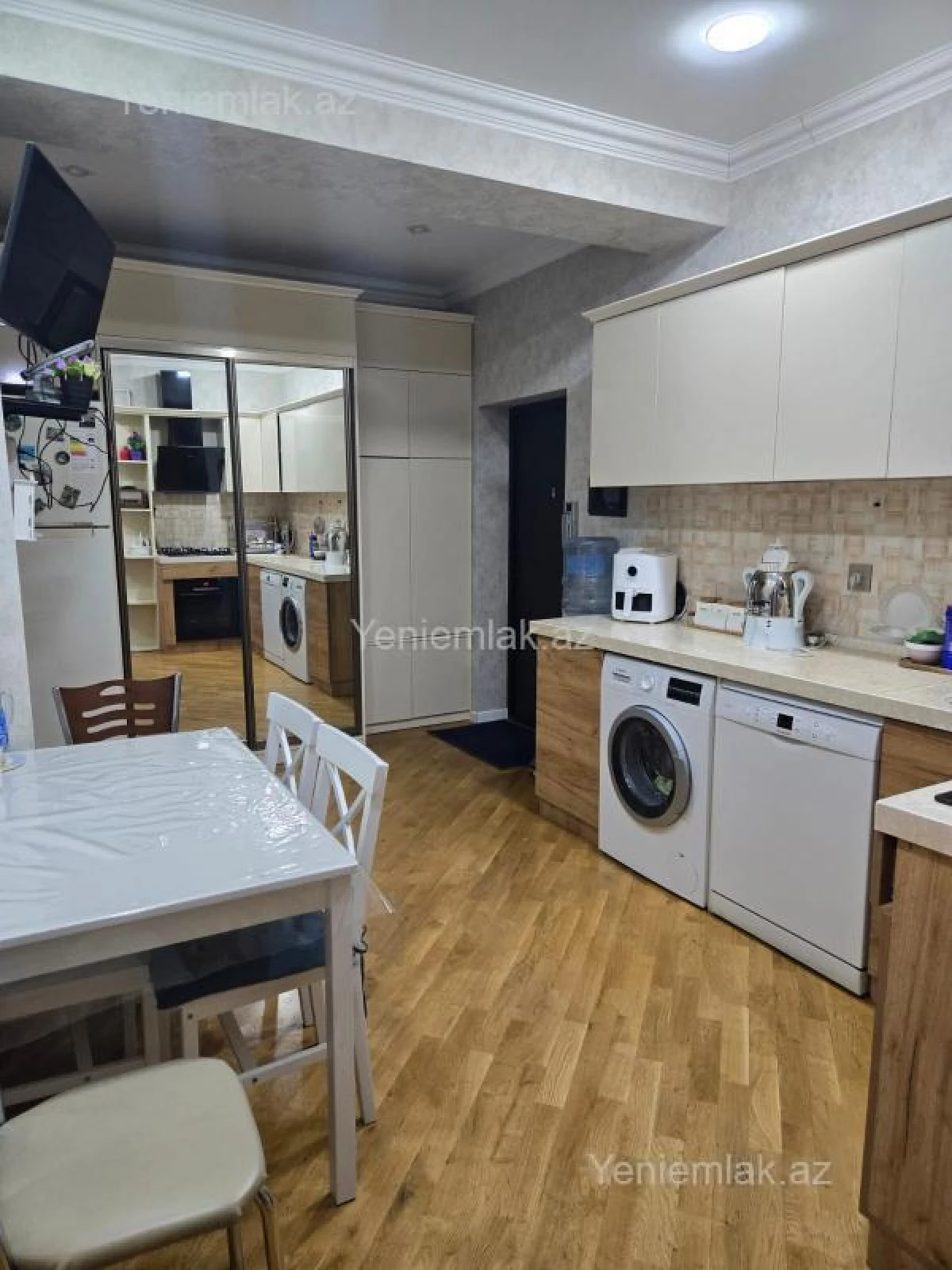 Satılır 3 otaqlı yeni tikili 90 m²