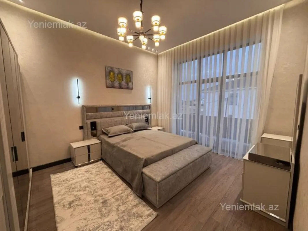 Satılır 5 otaqlı həyət evi 260 m²