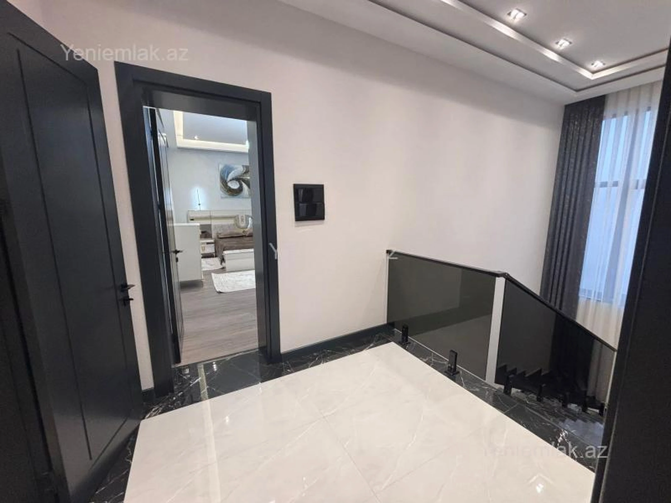 Satılır 5 otaqlı həyət evi 260 m²