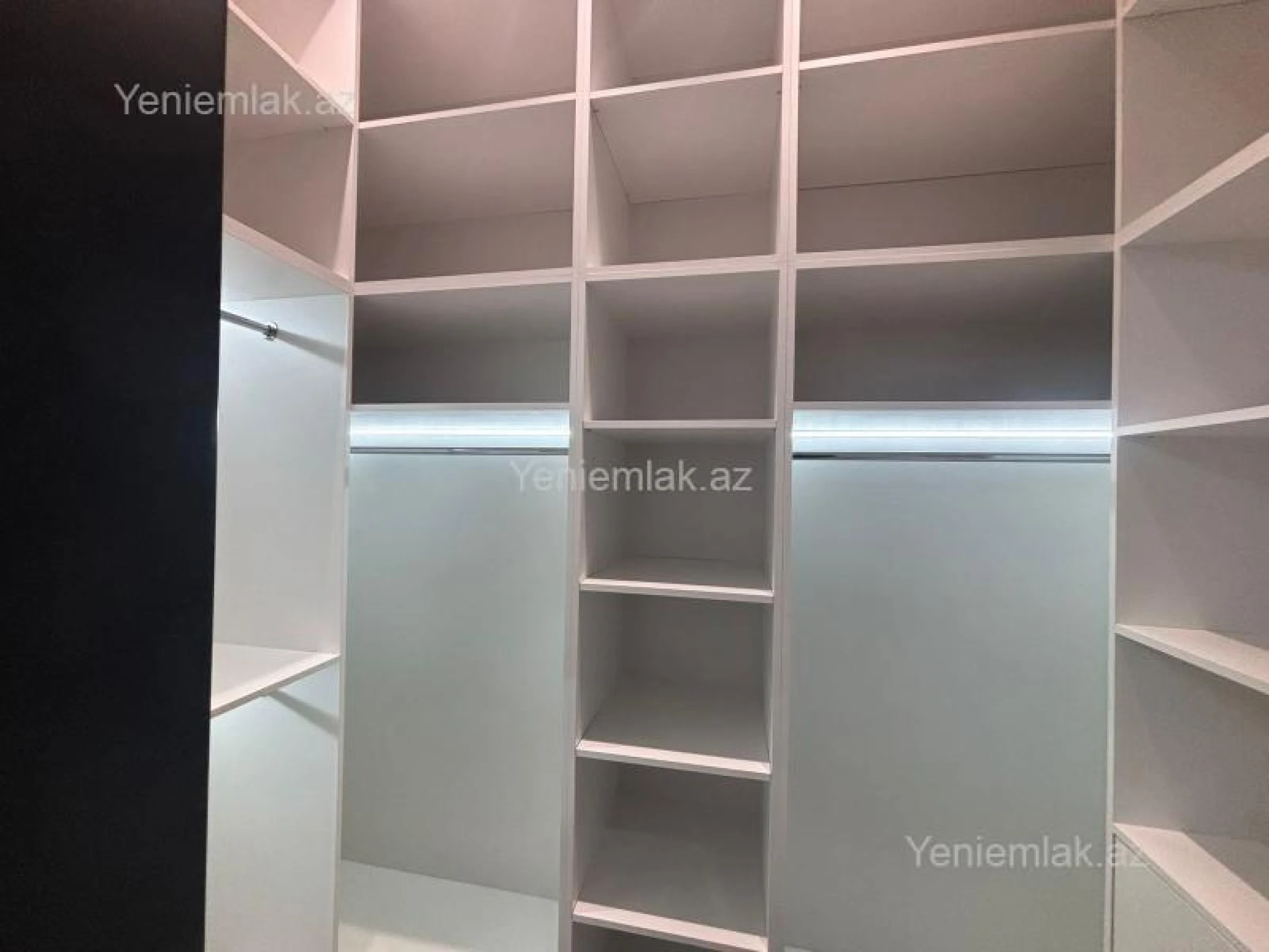 Satılır 5 otaqlı həyət evi 260 m²