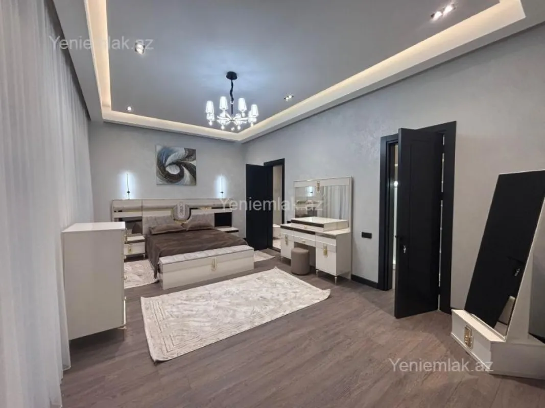 Satılır 5 otaqlı həyət evi 260 m²