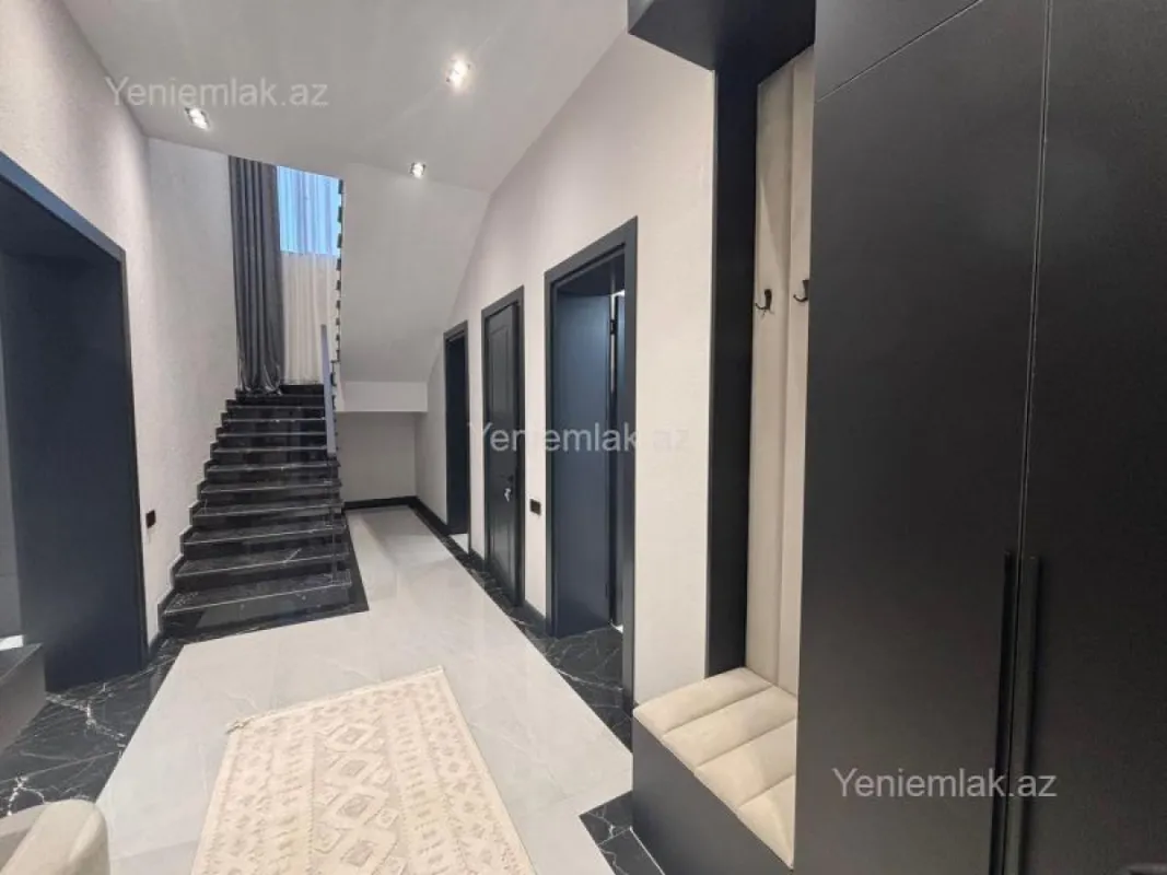 Satılır 5 otaqlı həyət evi 260 m²