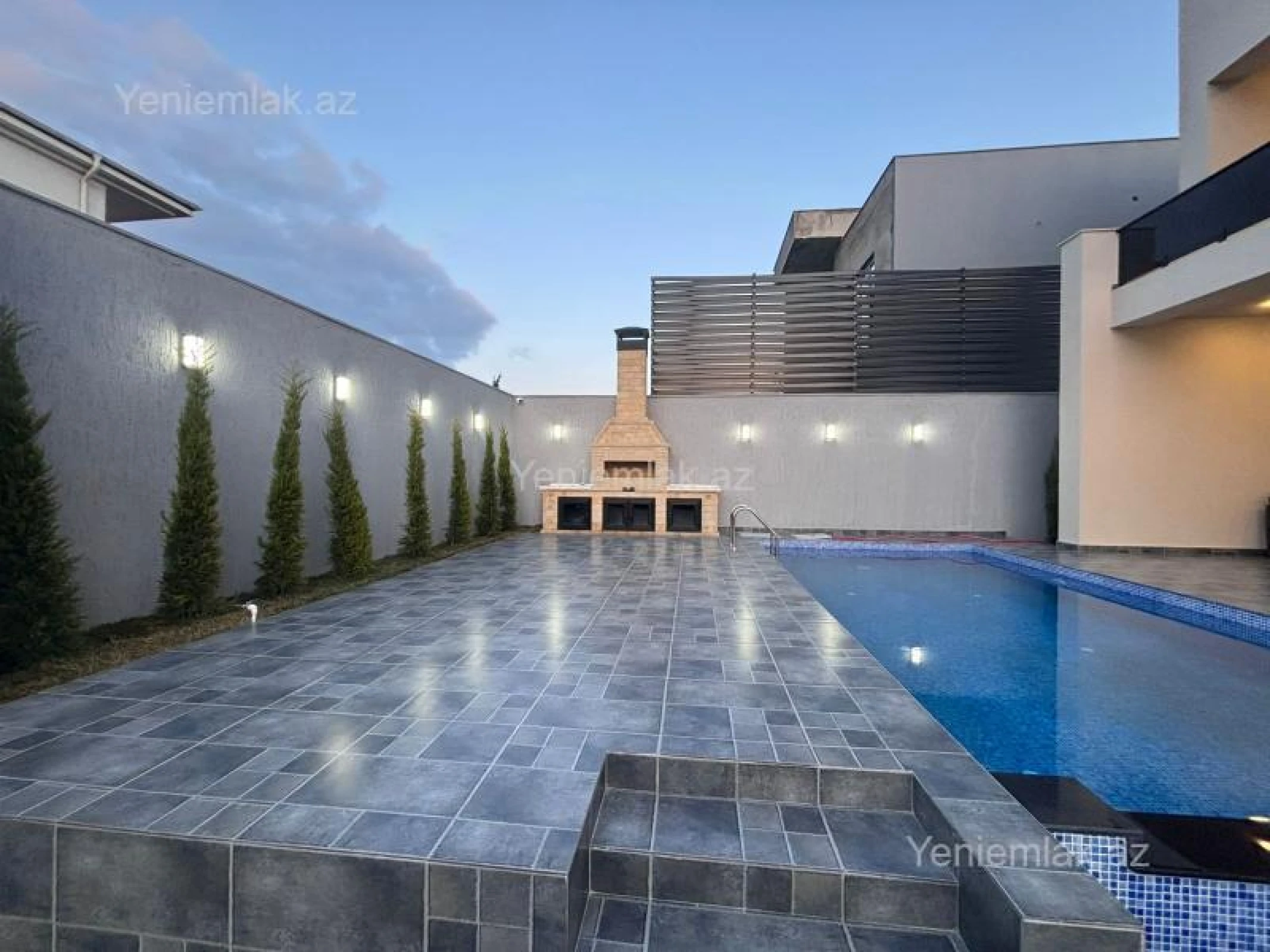 Satılır 5 otaqlı həyət evi 260 m²