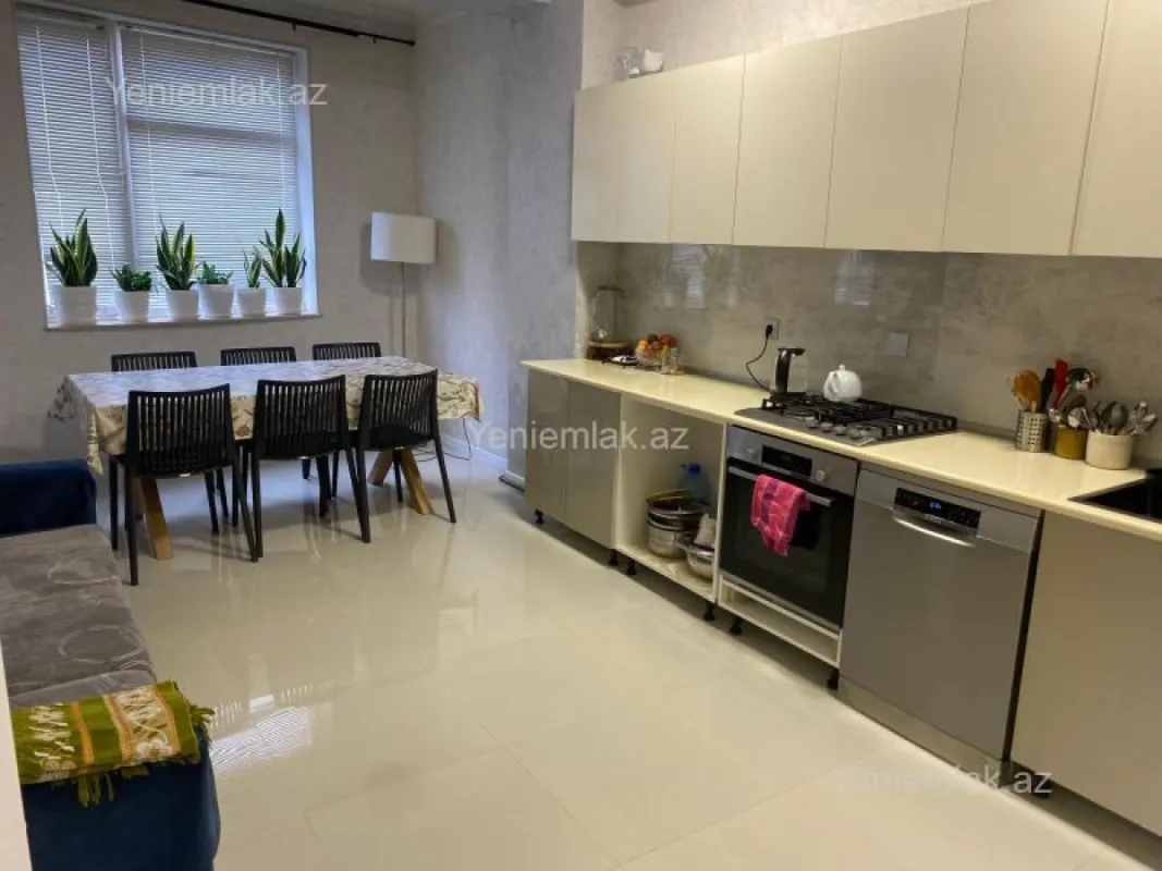 Satılır 2 otaqlı yeni tikili 85 m²