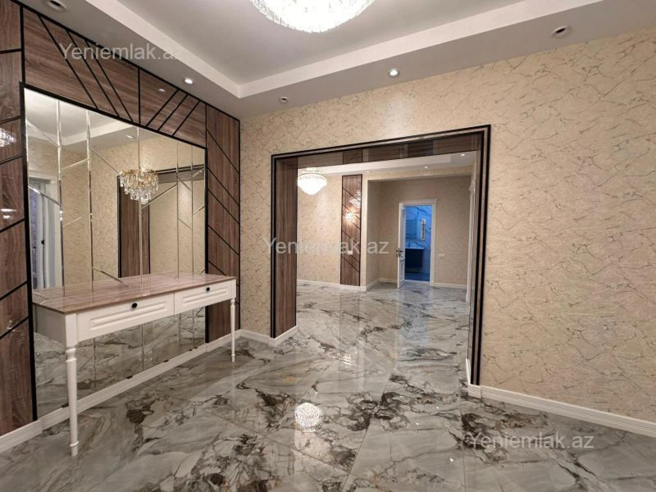 Satılır 4 otaqlı yeni tikili 215 m²