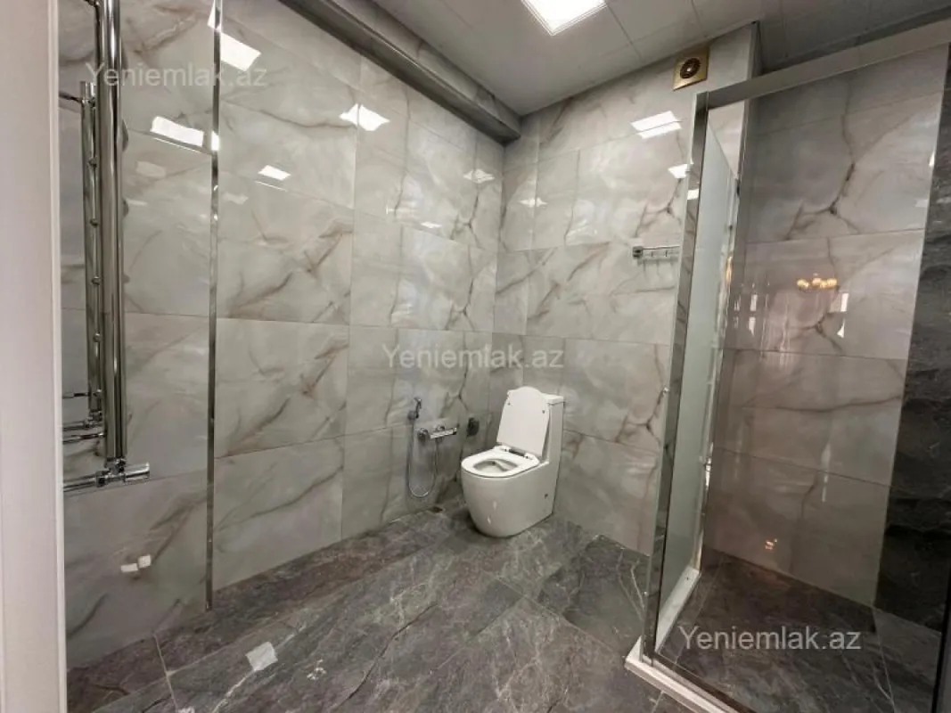 Satılır 4 otaqlı yeni tikili 215 m²