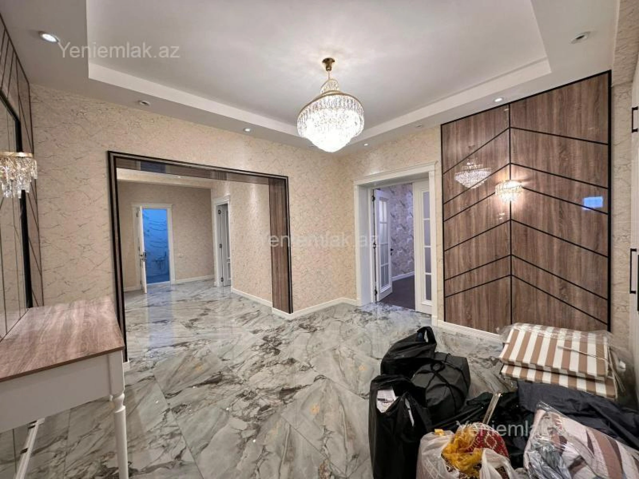 Satılır 4 otaqlı yeni tikili 215 m²