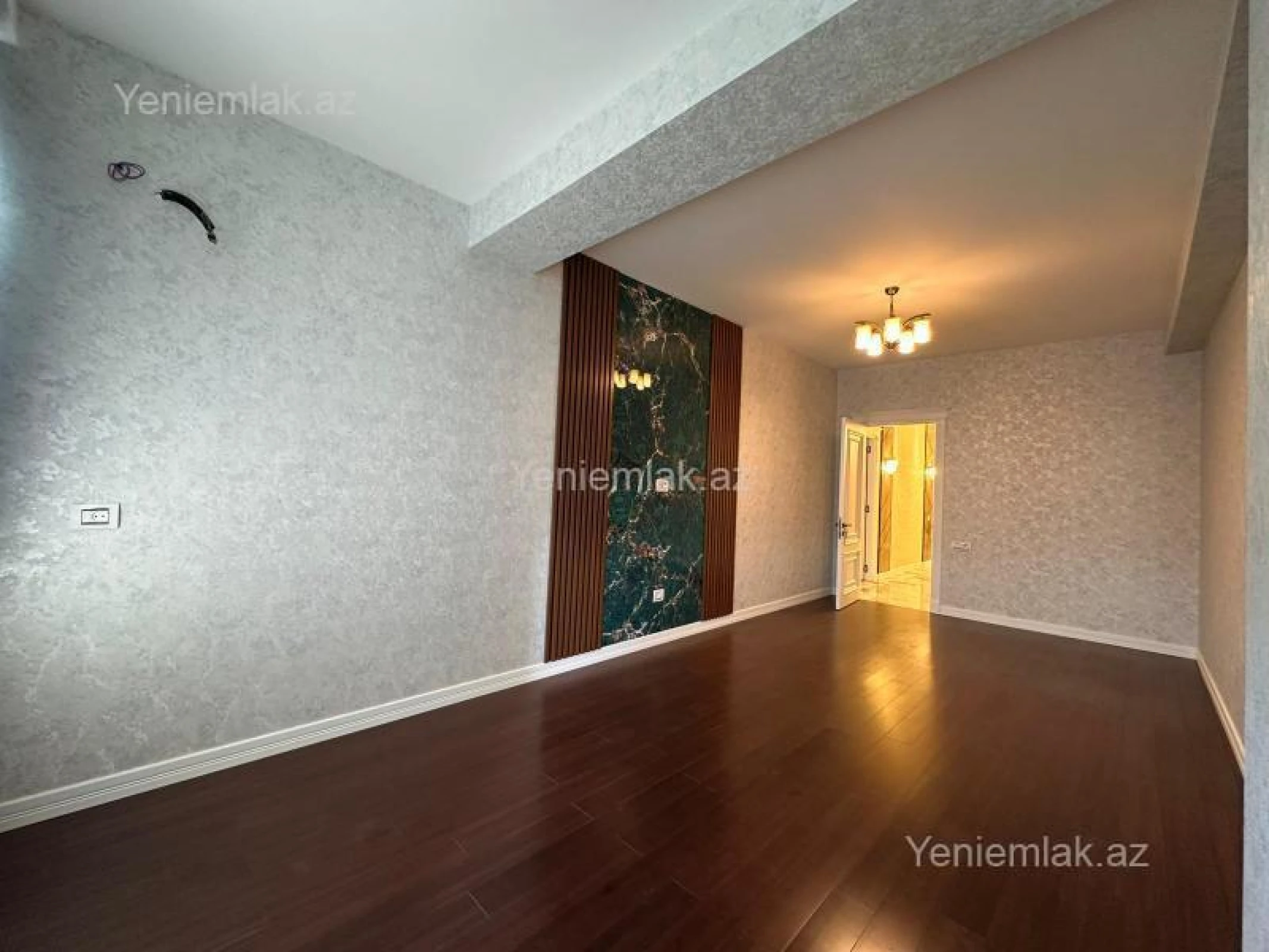 Satılır 4 otaqlı yeni tikili 215 m²