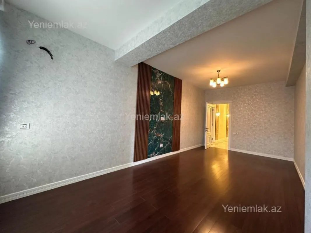 Satılır 4 otaqlı yeni tikili 215 m²