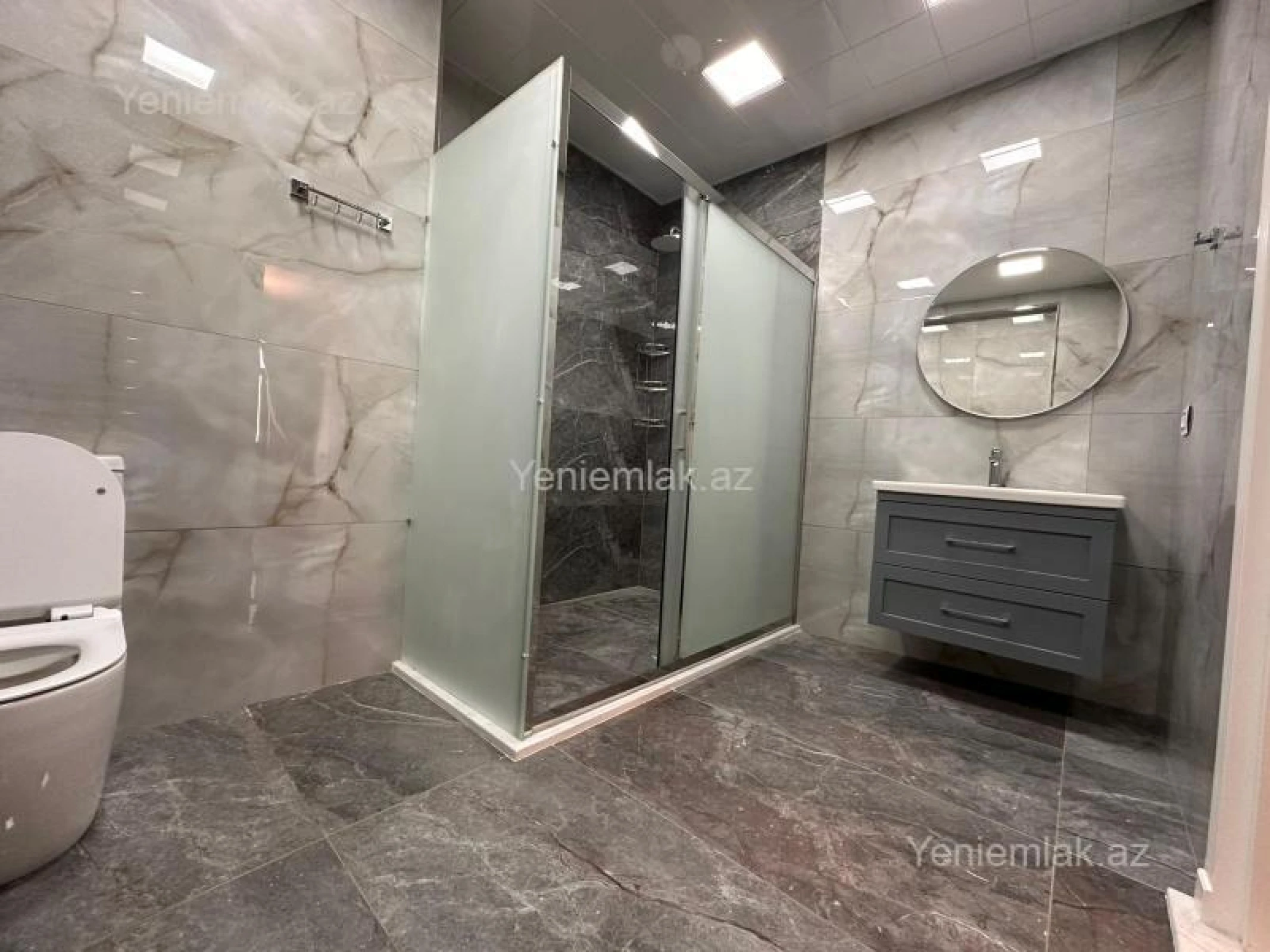 Satılır 4 otaqlı yeni tikili 215 m²