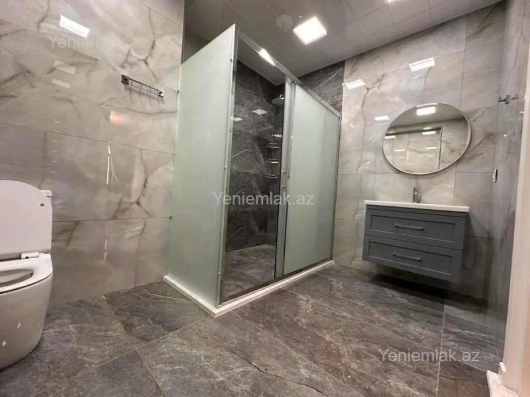 Satılır 4 otaqlı yeni tikili 215 m²