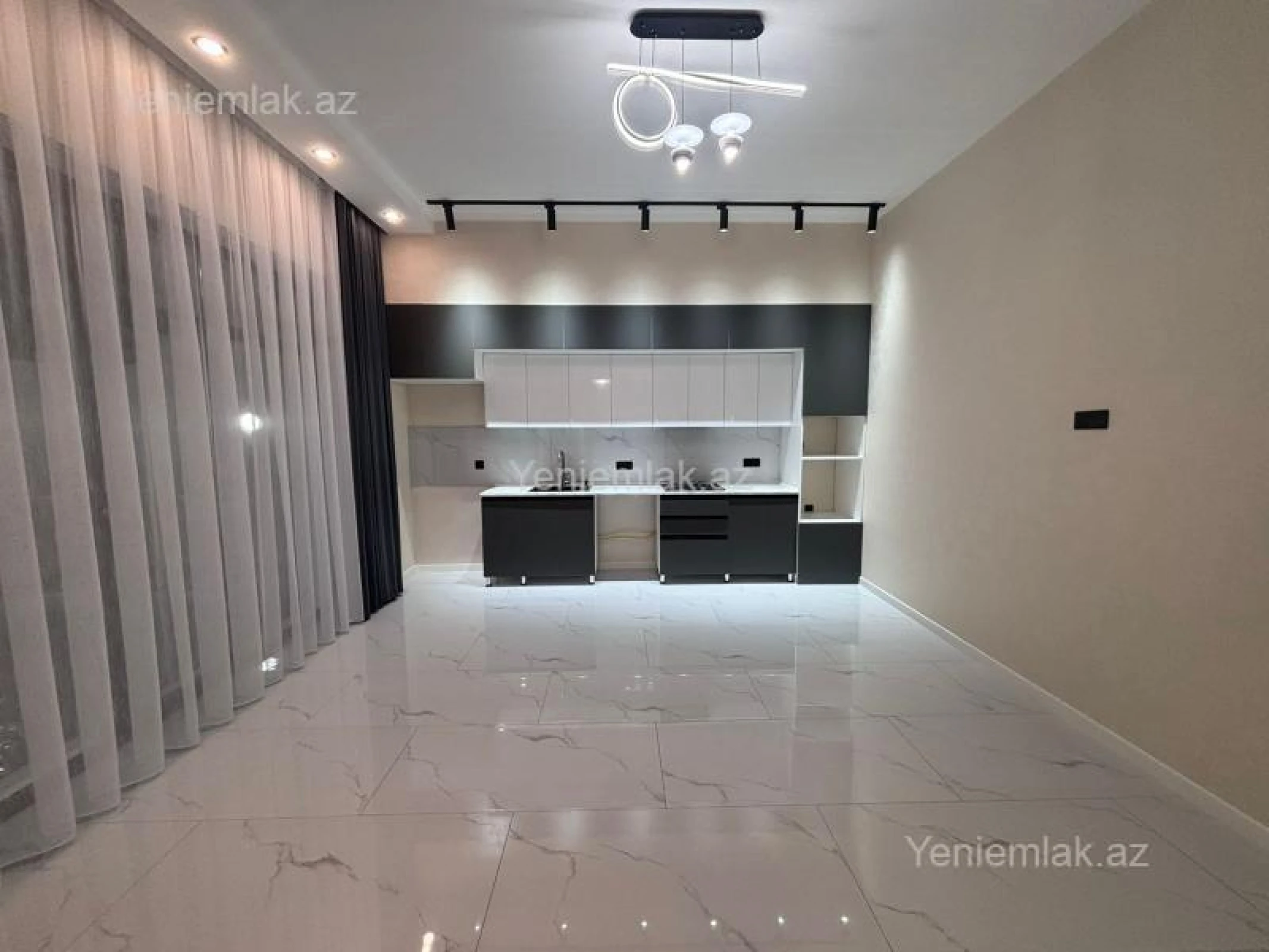 Satılır 3 otaqlı həyət evi 140 m²