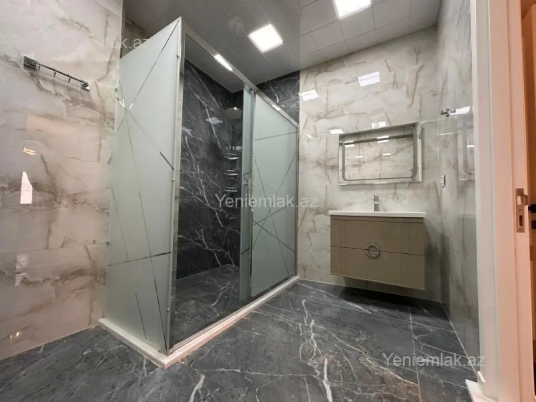 Satılır 4 otaqlı yeni tikili 215 m²