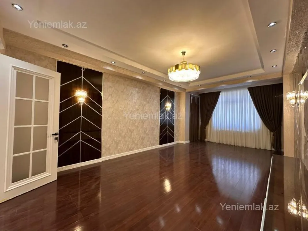 Satılır 4 otaqlı yeni tikili 215 m²