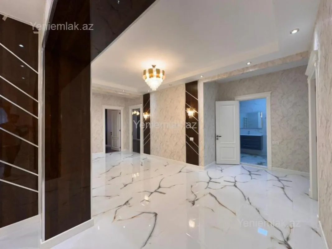 Satılır 4 otaqlı yeni tikili 215 m²