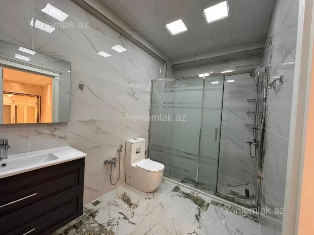 Satılır 4 otaqlı yeni tikili 215 m²